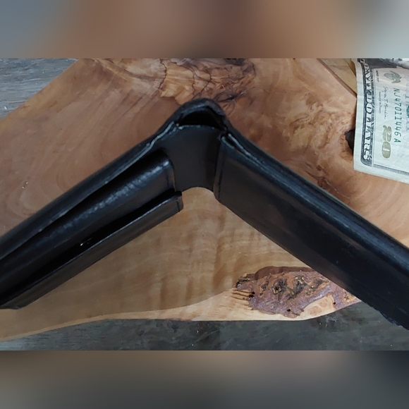 LOUIS VUITTON BLACK PORTEFEVILLE CALFSKIN BIFOLD WALLET - Picture 9 of 11